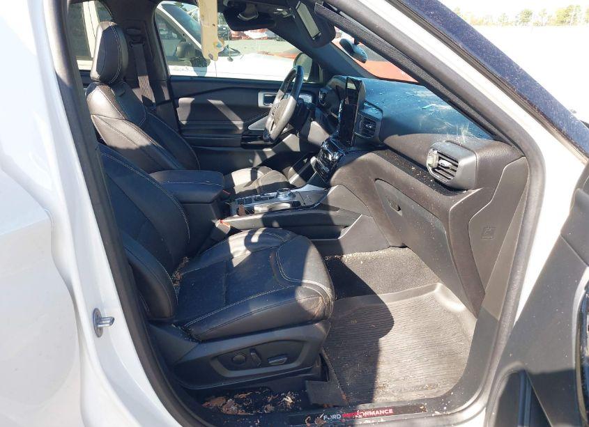 Photo 5 of 2022 Ford Explorer ST (VIN 1FM5K7GC5NGA45048)