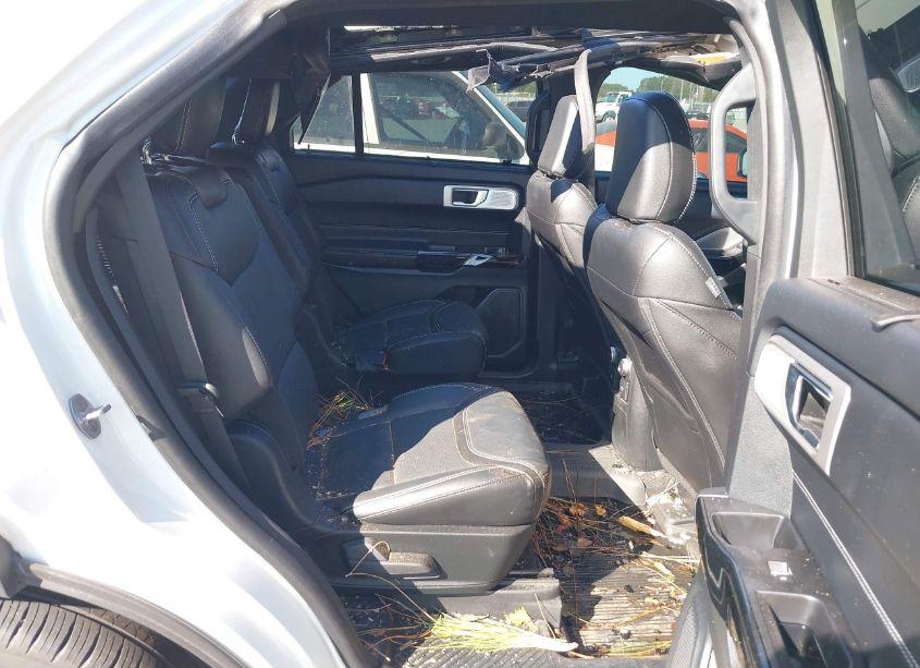 Photo 8 of 2022 Ford Explorer ST (VIN 1FM5K7GC5NGA45048)