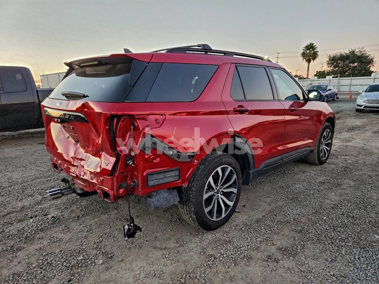 Photo 3 of 2024 FORD EXPLORER ST (VIN 1FM5K7GC7RGA26863)