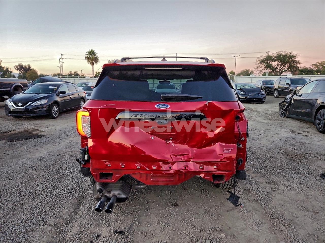 Photo 6 of 2024 FORD EXPLORER ST (VIN 1FM5K7GC7RGA26863)