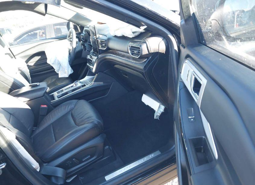 Photo 5 of 2022 Ford Explorer PLATINUM (VIN 1FM5K7HW1NNA07773)