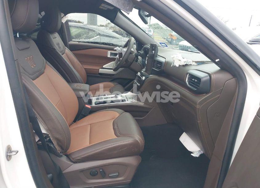 Photo 5 of 2023 Ford Explorer KING RANCH (VIN 1FM5K7LC4PGC11486)