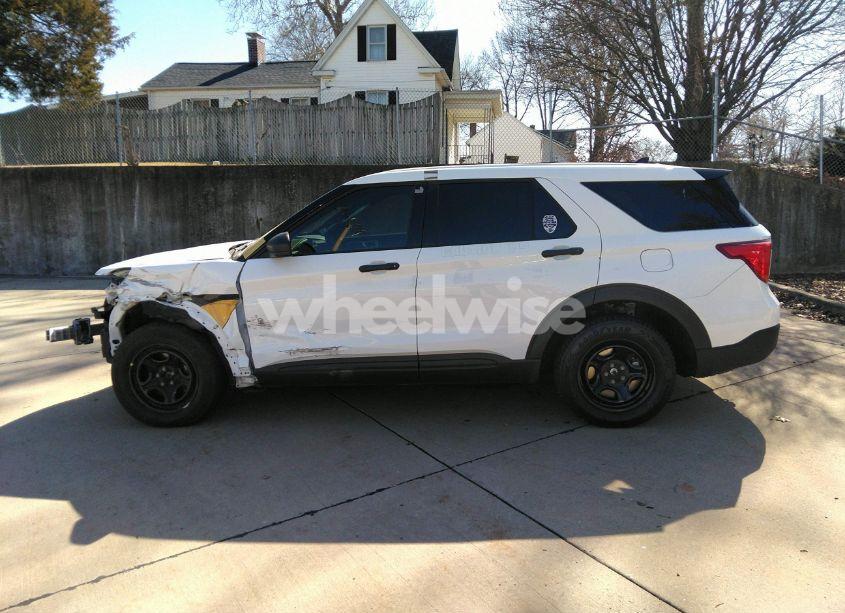 Photo 15 of 2020 Ford Police INTERCEPTOR (VIN 1FM5K8AB0LGD09716)