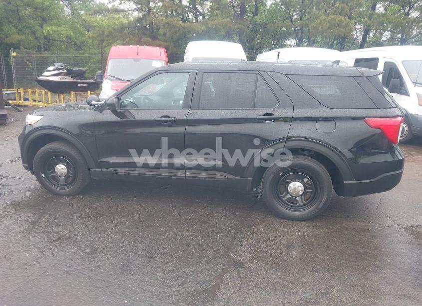 Photo 14 of 2021 Ford Police INTERCEPTOR UTILITY (VIN 1FM5K8AB0MGB24809)