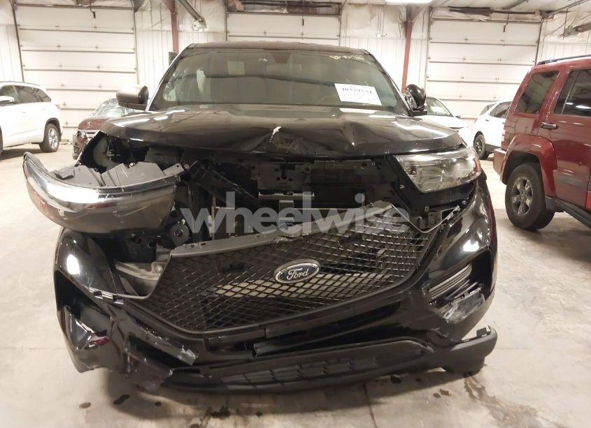 Photo 13 of 2021 Ford Police INTERCEPTOR UTILITY (VIN 1FM5K8AB0MGB83598)