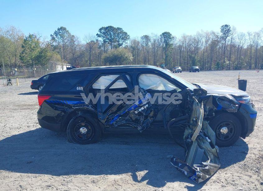 Photo 13 of 2021 Ford Police INTERCEPTOR (VIN 1FM5K8AB0MGB98697)