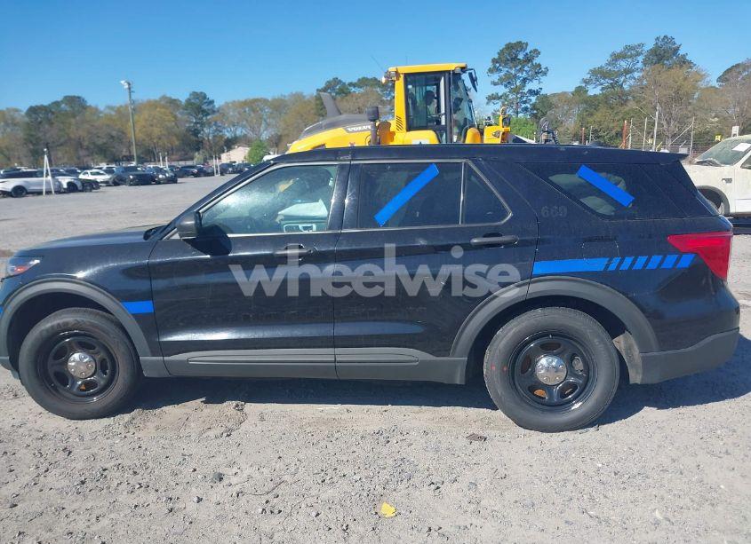 Photo 14 of 2021 Ford Police INTERCEPTOR (VIN 1FM5K8AB0MGB98697)