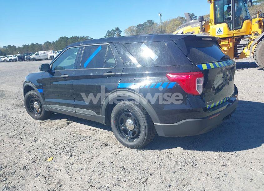 Photo 3 of 2021 Ford Police INTERCEPTOR (VIN 1FM5K8AB0MGB98697)
