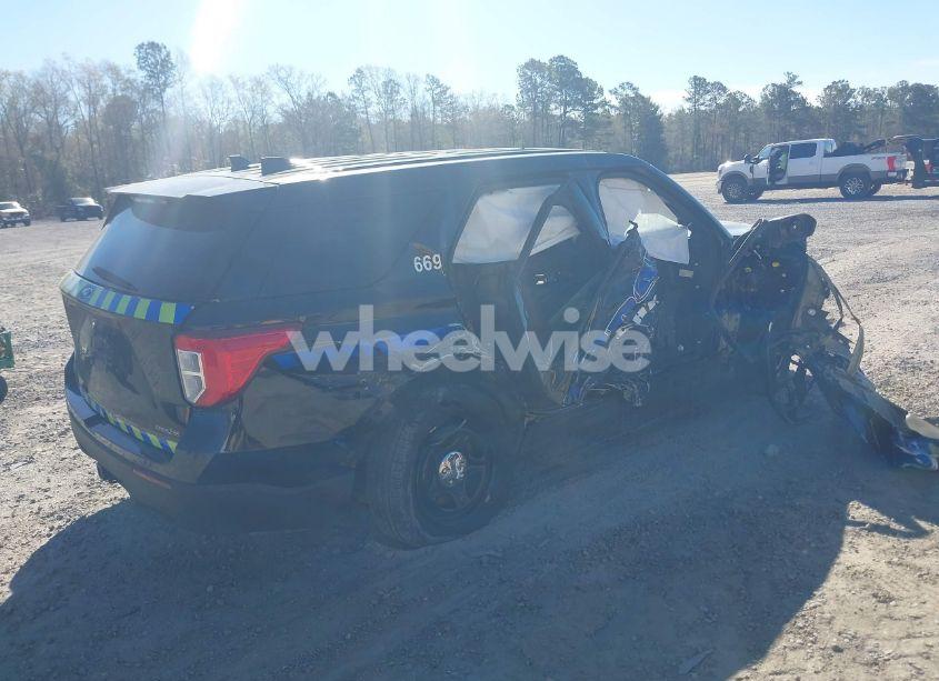 Photo 4 of 2021 Ford Police INTERCEPTOR (VIN 1FM5K8AB0MGB98697)