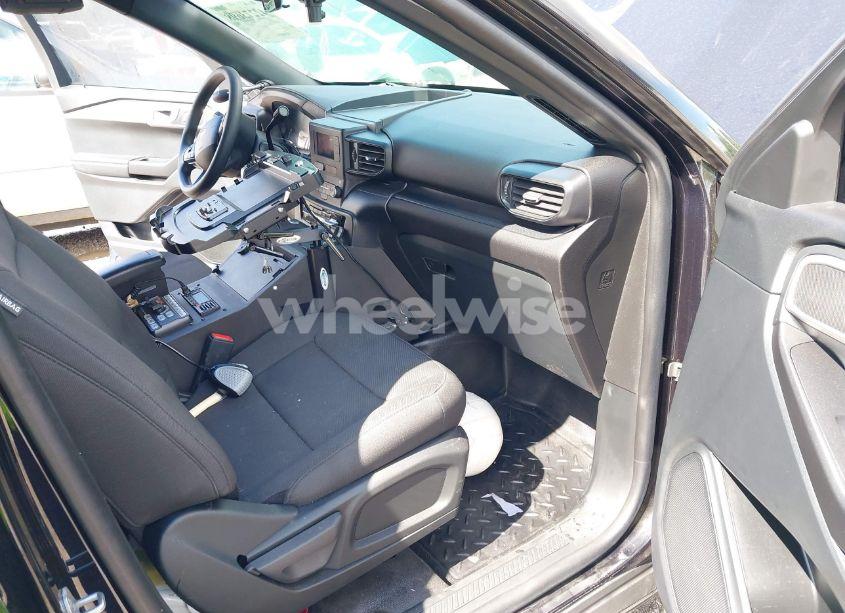 Photo 5 of 2023 Ford Police INTERCEPTOR (VIN 1FM5K8AB0PGB12986)