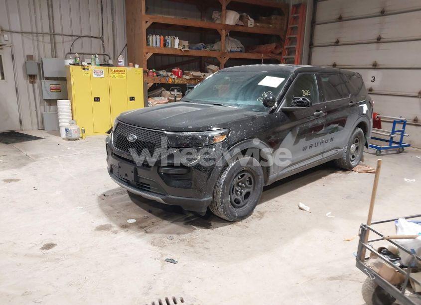 Photo 2 of 2025 Ford Police INTERCEPTOR (VIN 1FM5K8AB0SGA03033)