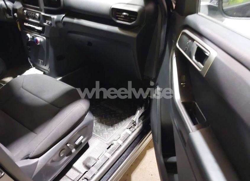 Photo 5 of 2025 Ford Police INTERCEPTOR (VIN 1FM5K8AB0SGA03033)