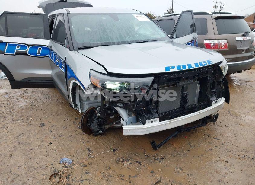 Photo 6 of 2023 Ford Police INTERCEPTOR (VIN 1FM5K8AB1PGB37394)