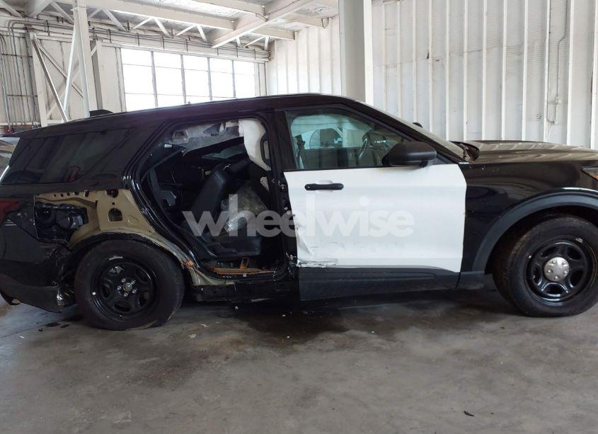 Photo 13 of 2025 Ford Police INTERCEPTOR (VIN 1FM5K8AB1SGA33769)