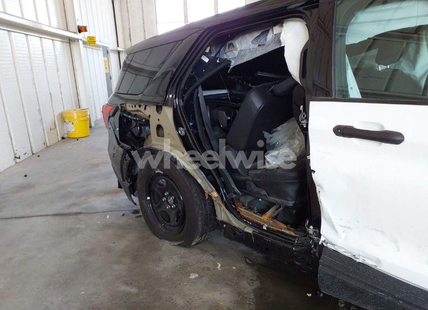 Photo 6 of 2025 Ford Police INTERCEPTOR (VIN 1FM5K8AB1SGA33769)