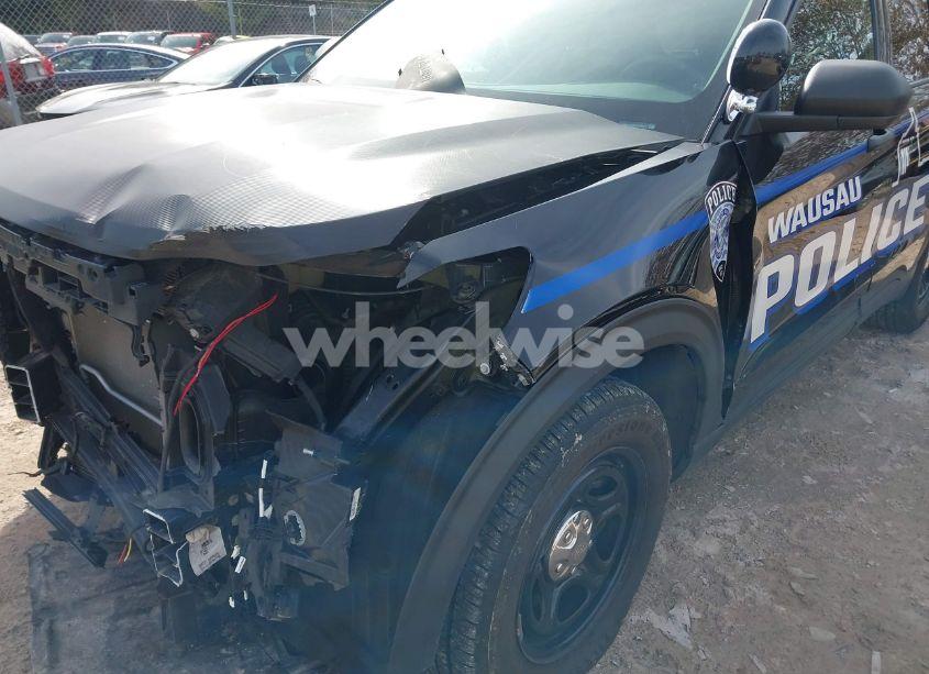Photo 18 of 2020 Ford Police INTERCEPTOR (VIN 1FM5K8AB2LGC51317)