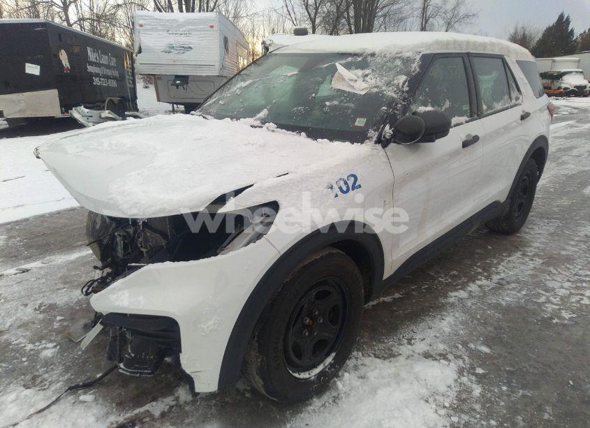 Photo 2 of 2021 Ford Police INTERCEPTOR (VIN 1FM5K8AB2MGC20490)