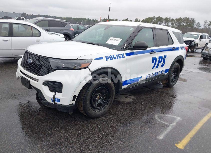 Photo 2 of 2022 Ford Police INTERCEPTOR (VIN 1FM5K8AB2NGA64694)
