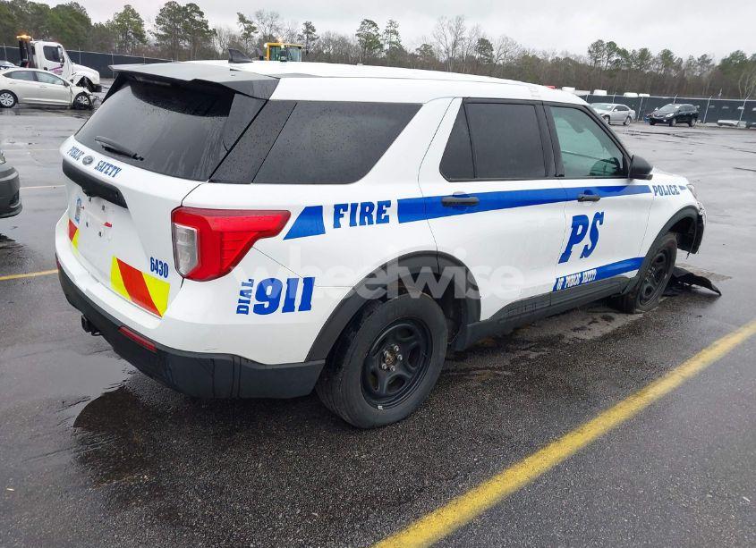 Photo 4 of 2022 Ford Police INTERCEPTOR (VIN 1FM5K8AB2NGA64694)