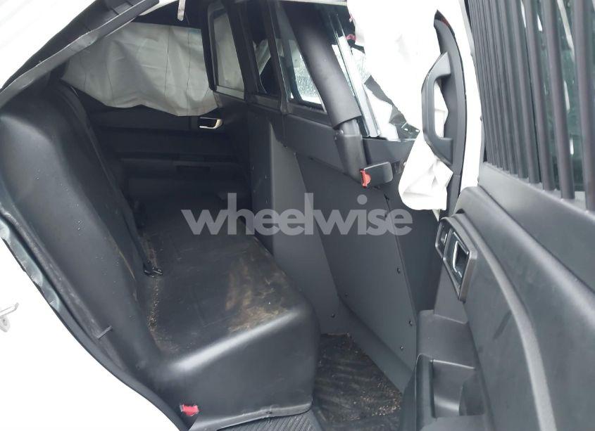 Photo 8 of 2022 Ford Police INTERCEPTOR (VIN 1FM5K8AB2NGA64694)