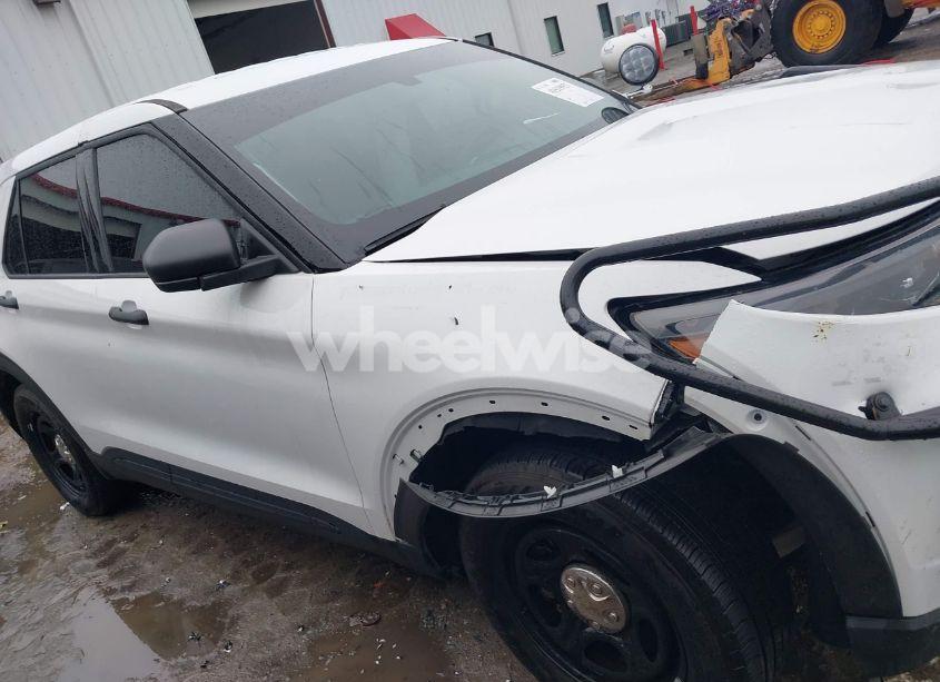 Photo 13 of 2023 Ford Police INTERCEPTOR (VIN 1FM5K8AB2PGA34517)