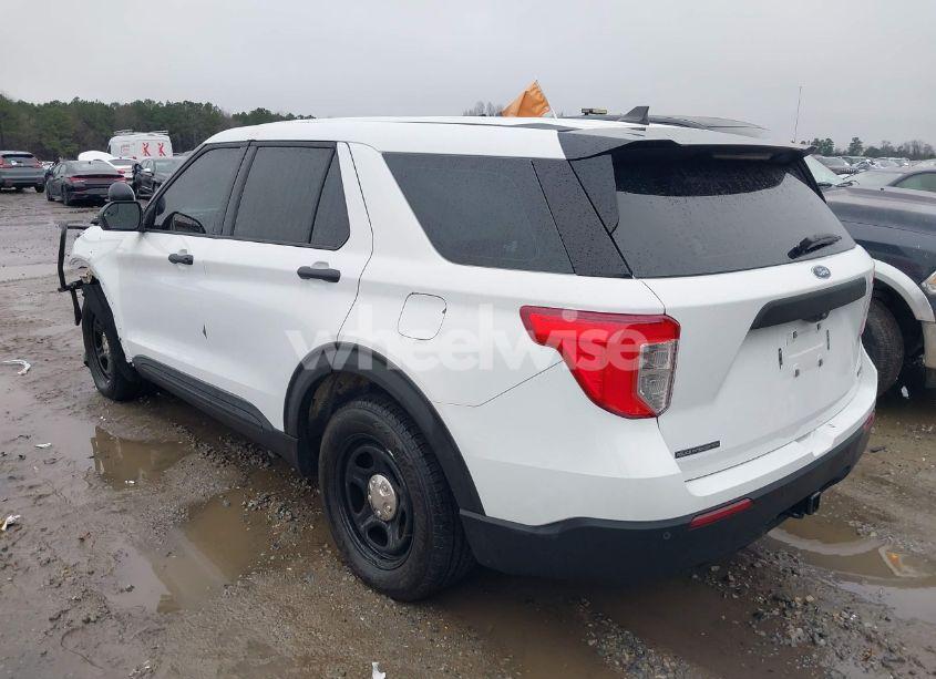 Photo 3 of 2023 Ford Police INTERCEPTOR (VIN 1FM5K8AB2PGA34517)