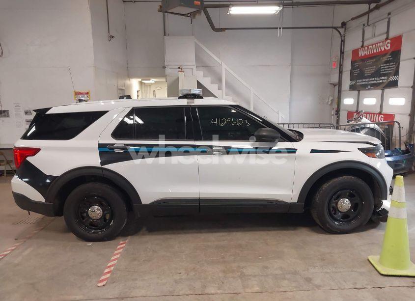 Photo 13 of 2023 Ford Police INTERCEPTOR (VIN 1FM5K8AB2PGB76141)