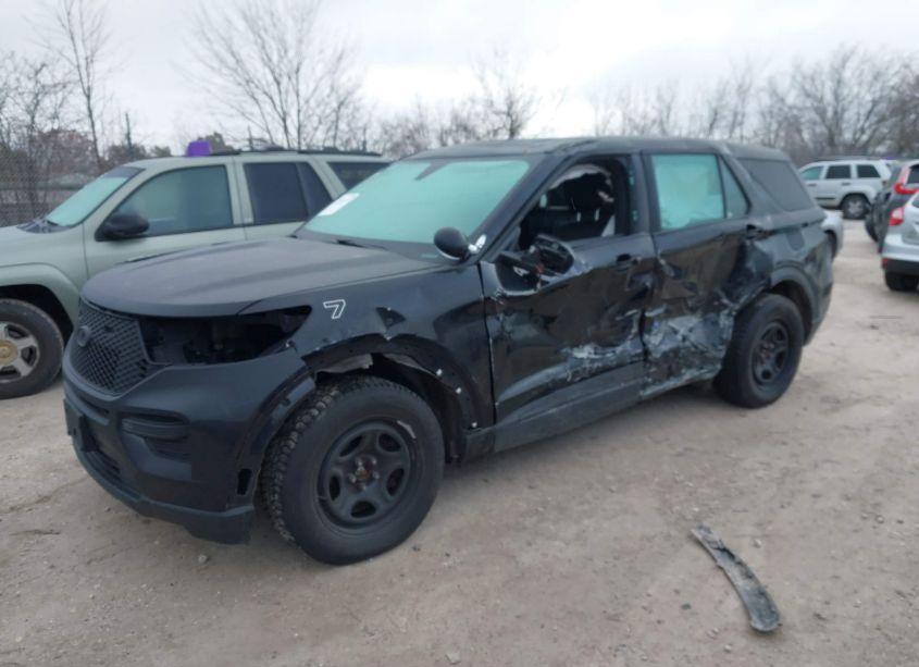 Photo 2 of 2021 Ford Police INTERCEPTOR (VIN 1FM5K8AB3MGA87335)
