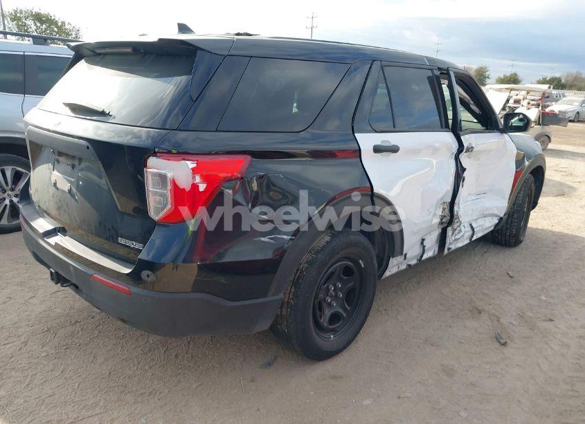 Photo 4 of 2022 Ford Police INTERCEPTOR (VIN 1FM5K8AB3NGC23562)