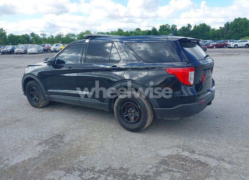 Photo 3 of 2020 Ford Police INTERCEPTOR (VIN 1FM5K8AB4LGB67340)