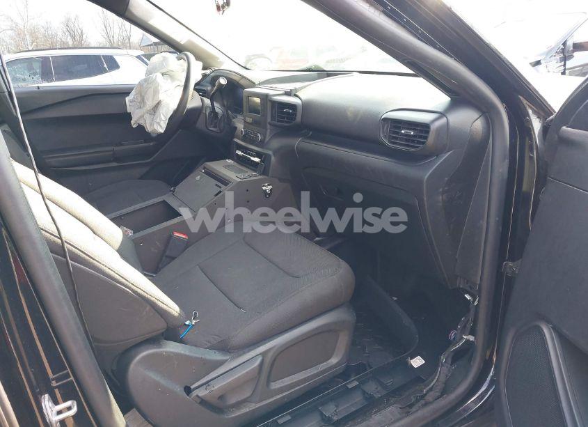 Photo 5 of 2020 Ford Police INTERCEPTOR (VIN 1FM5K8AB4LGB67340)