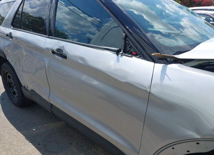 Photo 18 of 2021 Ford Police INTERCEPTOR UTILITY (VIN 1FM5K8AB4MGB24876)