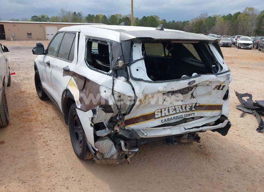 Photo 3 of 2022 Ford Explorer POLICE INTERCEPTOR (VIN 1FM5K8AB4NGA07672)
