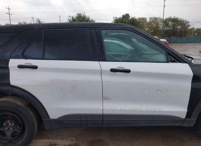 Photo 13 of 2020 Ford Police INTERCEPTOR UTILITY (VIN 1FM5K8AB5LGC94324)