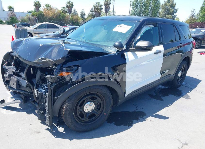 Photo 2 of 2020 Ford Police INTERCEPTOR (VIN 1FM5K8AB6LGA19058)
