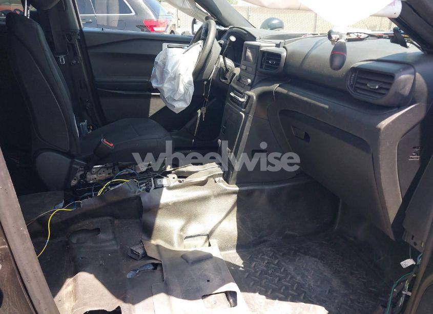 Photo 5 of 2020 Ford Police INTERCEPTOR (VIN 1FM5K8AB6LGA19058)