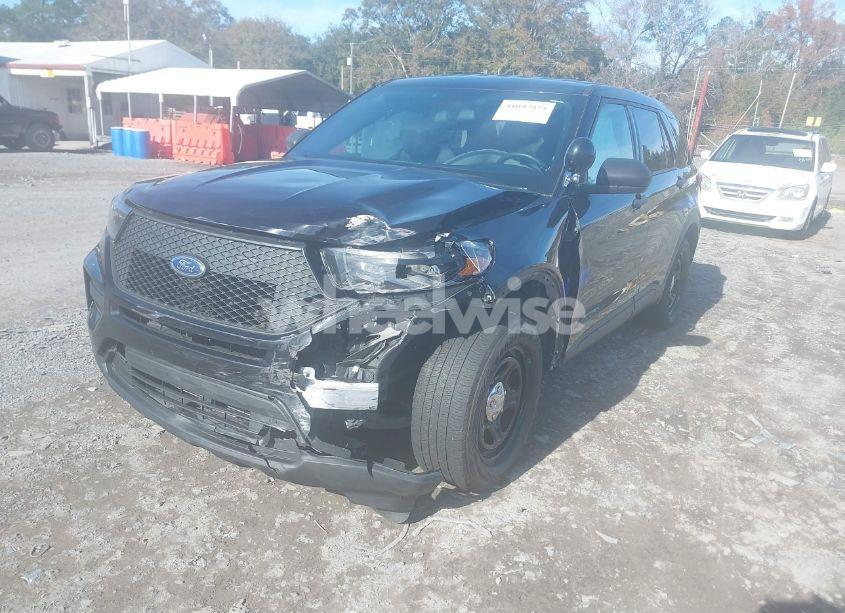 Photo 2 of 2020 Ford Police INTERCEPTOR (VIN 1FM5K8AB6LGD08618)