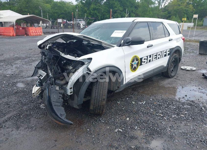 Photo 2 of 2022 Ford Police INTERCEPTOR (VIN 1FM5K8AB6NGA40303)