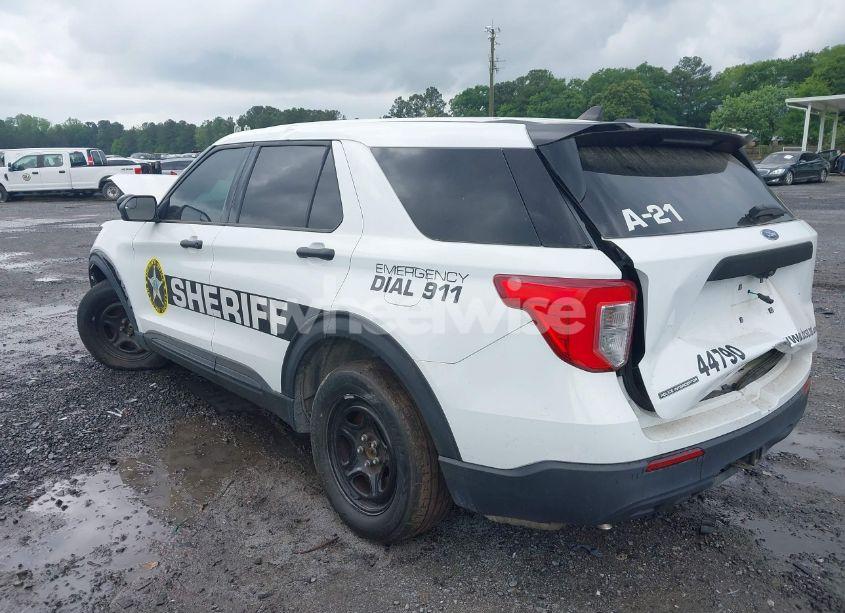 Photo 3 of 2022 Ford Police INTERCEPTOR (VIN 1FM5K8AB6NGA40303)