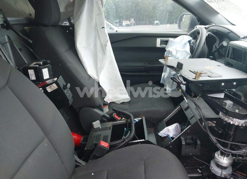 Photo 5 of 2022 Ford Police INTERCEPTOR (VIN 1FM5K8AB6NGA40303)