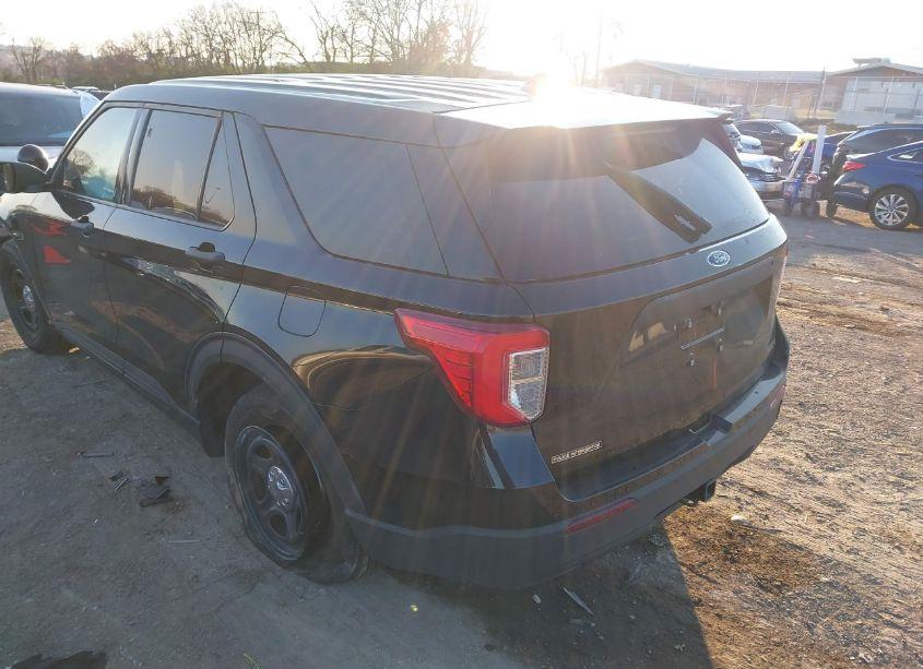Photo 3 of 2020 Ford Police INTERCEPTOR UTILITY (VIN 1FM5K8AB7LGD18686)