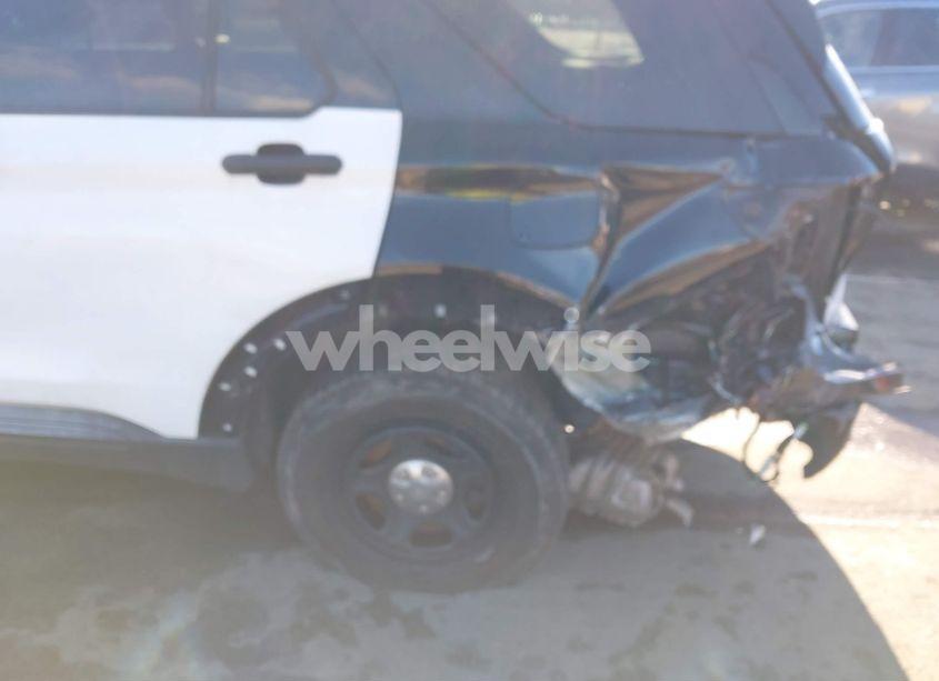 Photo 17 of 2021 Ford Police INTERCEPTOR (VIN 1FM5K8AB7MGC25314)