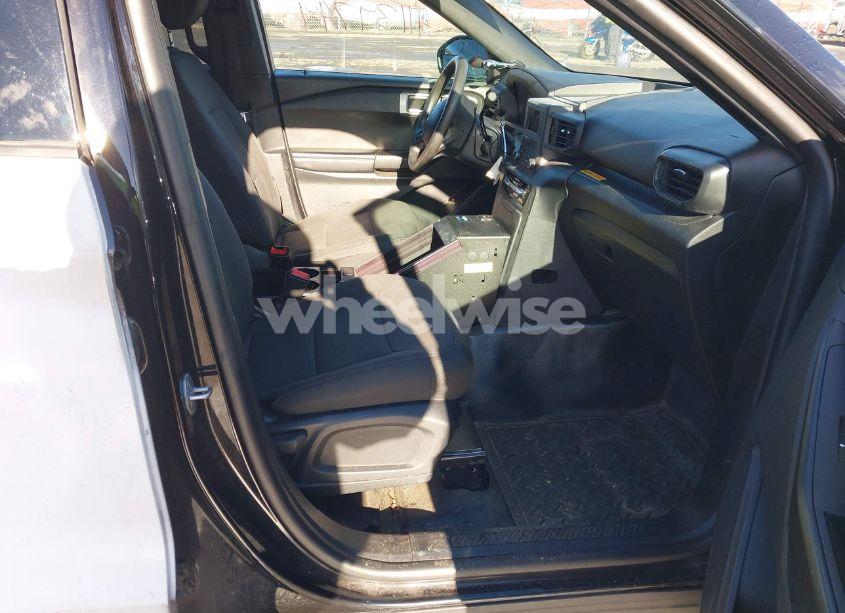 Photo 5 of 2021 Ford Police INTERCEPTOR (VIN 1FM5K8AB7MGC25314)
