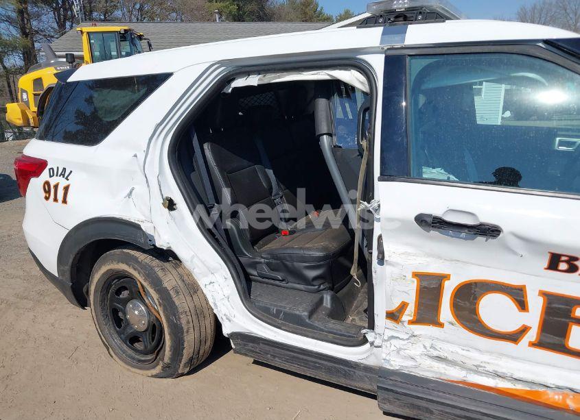 Photo 18 of 2022 Ford Police INTERCEPTOR (VIN 1FM5K8AB7NGB17647)