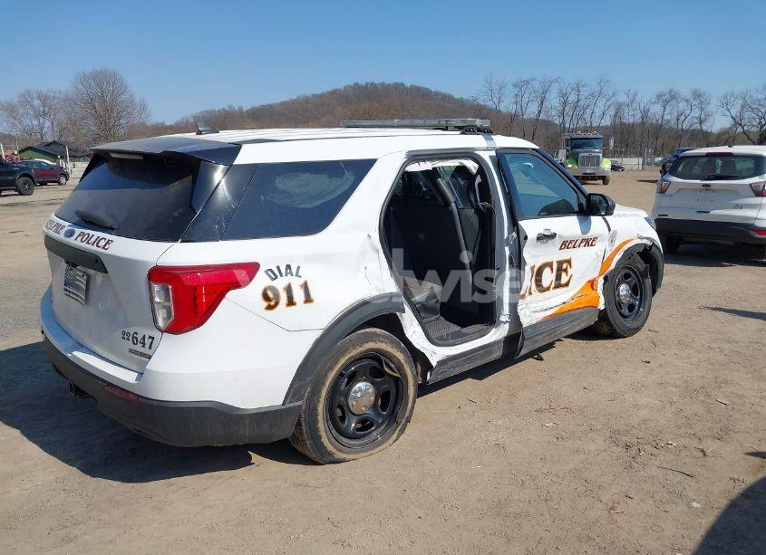 Photo 4 of 2022 Ford Police INTERCEPTOR (VIN 1FM5K8AB7NGB17647)