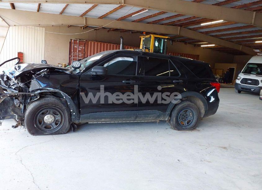 Photo 14 of 2021 Ford Police INTERCEPTOR (VIN 1FM5K8AB8MGB61624)