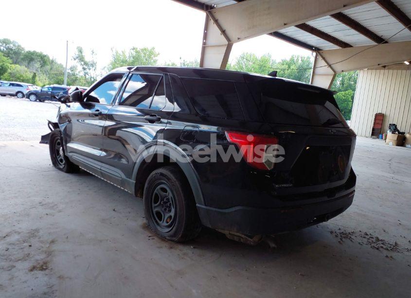 Photo 3 of 2021 Ford Police INTERCEPTOR (VIN 1FM5K8AB8MGB61624)