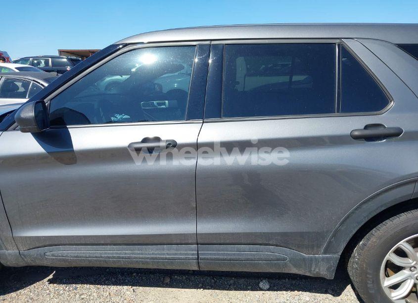 Photo 15 of 2024 Ford Police INTERCEPTOR (VIN 1FM5K8AB8RGA03470)