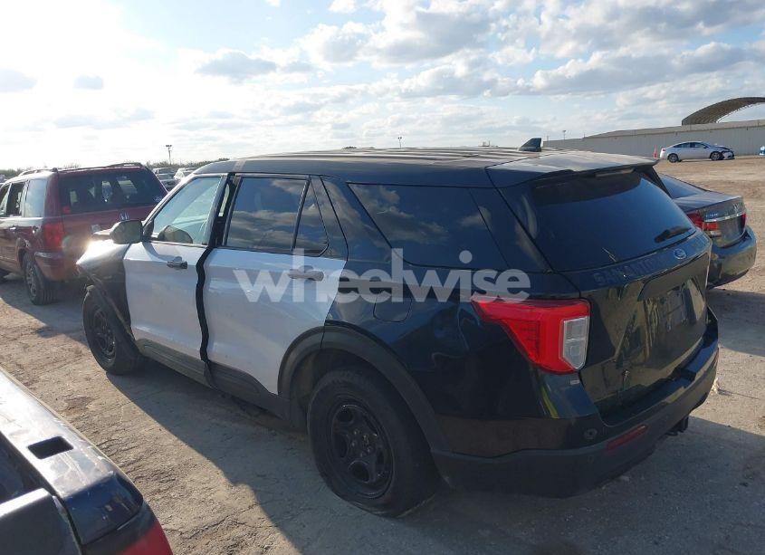 Photo 3 of 2020 Ford Police INTERCEPTOR (VIN 1FM5K8ABXLGC63862)