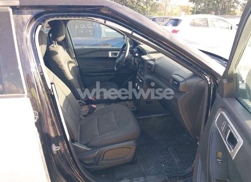 Photo 5 of 2020 Ford Police INTERCEPTOR (VIN 1FM5K8ABXLGC63862)